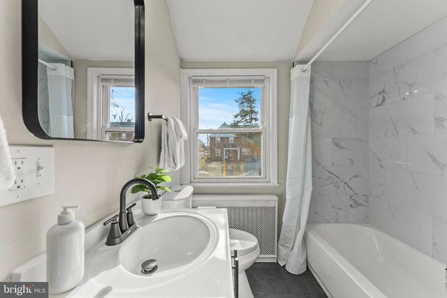 1324 CROFTON RD, Baltimore, MD 21239