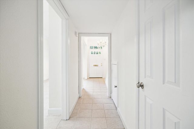 3776 Lake Street, Houston, TX 77098
