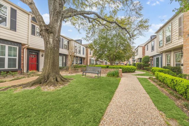 3776 Lake Street, Houston, TX 77098