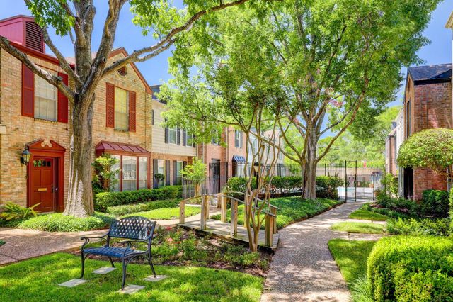 3776 Lake Street, Houston, TX 77098