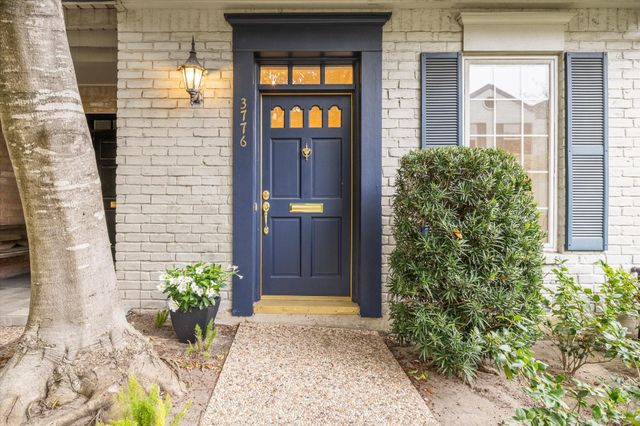 3776 Lake Street, Houston, TX 77098