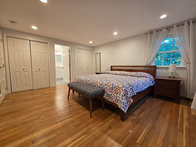 8 Park Ln, Harvard, MA 01451