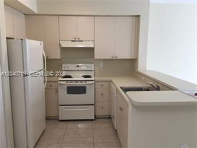 11050 SW 196th St 303, Cutler Bay, FL 33157