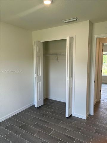 2613 62nd Street W, Lehigh Acres, FL 33971