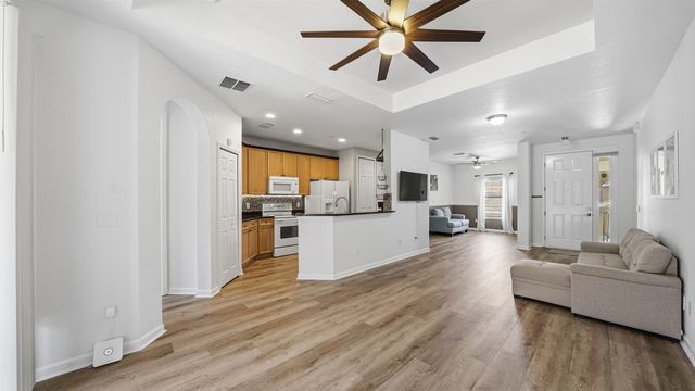 305 Via Castilla 203, St Augustine, FL 32095