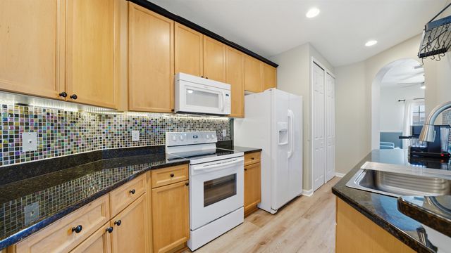305 Via Castilla 203, St Augustine, FL 32095