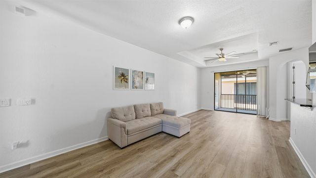305 Via Castilla 203, St Augustine, FL 32095