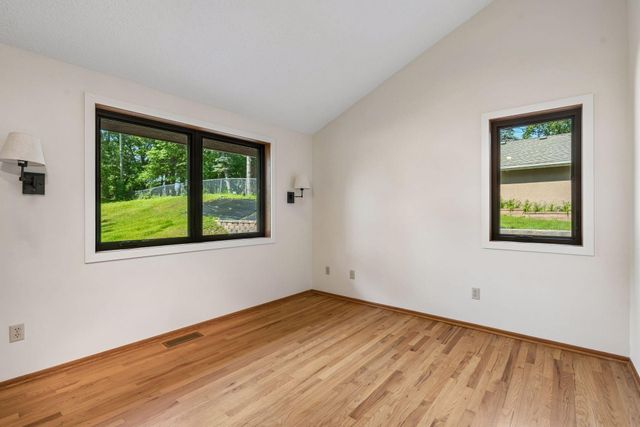 332 Brooks Avenue E, Little Canada, MN 55117