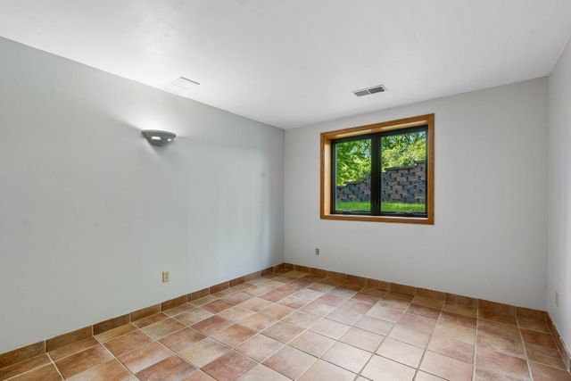 332 Brooks Avenue E, Little Canada, MN 55117