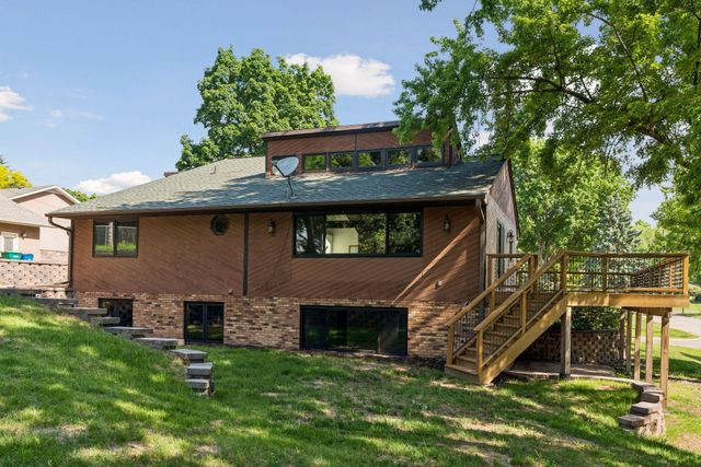 332 Brooks Avenue E, Little Canada, MN 55117