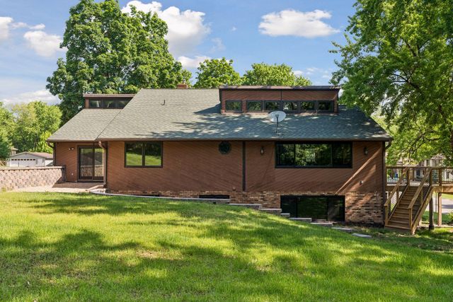 332 Brooks Avenue E, Little Canada, MN 55117