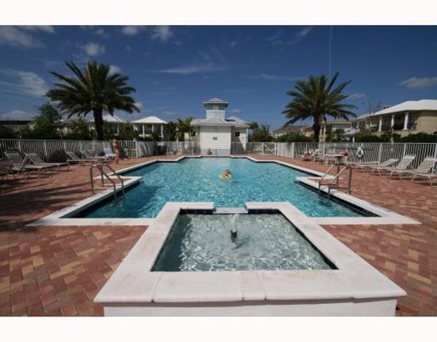 335 E Thatch Palm Circle 105, Jupiter, FL 33458