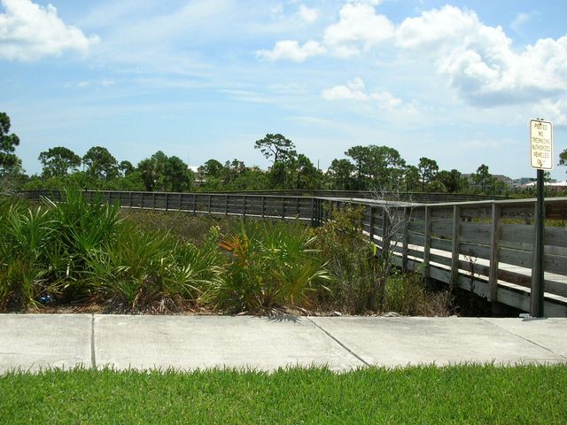 335 E Thatch Palm Circle 105, Jupiter, FL 33458