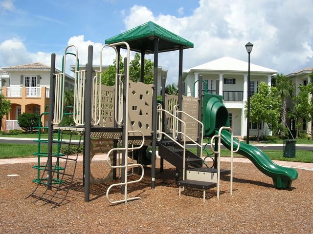 335 E Thatch Palm Circle 105, Jupiter, FL 33458