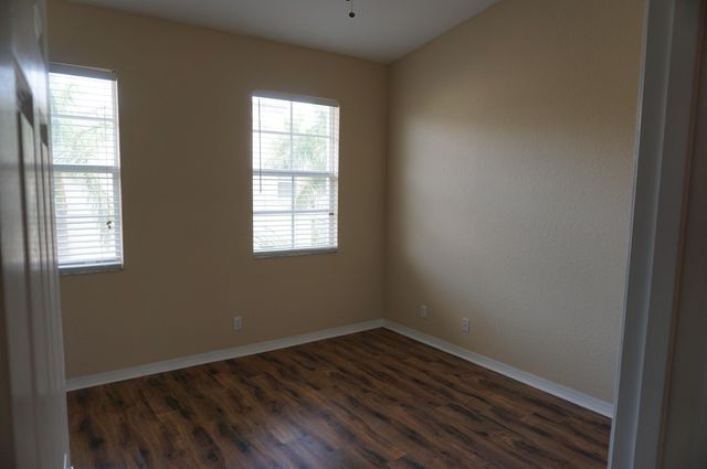 335 E Thatch Palm Circle 105, Jupiter, FL 33458