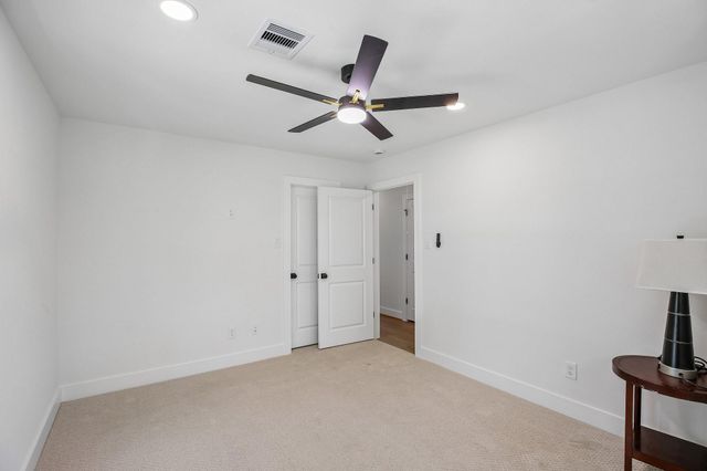 98 Pin Oak Lane, Hempstead, TX 77445