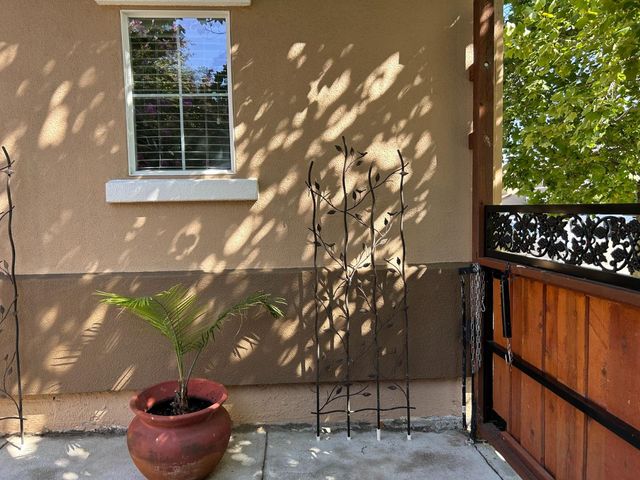 1374 Bayberry Ct, Lincoln, CA 95648