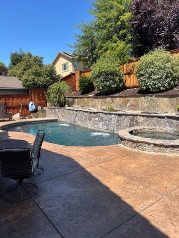 1374 Bayberry Ct, Lincoln, CA 95648