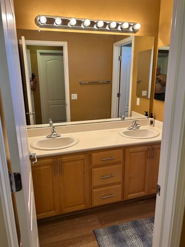 1374 Bayberry Ct, Lincoln, CA 95648