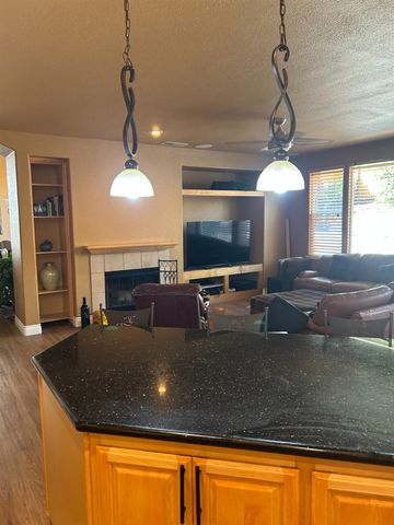 1374 Bayberry Ct, Lincoln, CA 95648