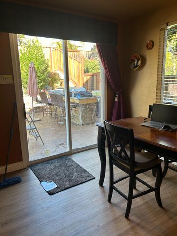 1374 Bayberry Ct, Lincoln, CA 95648