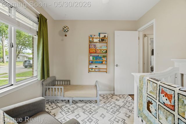 29087 Howard Avenue, Madison Heights, MI 48071
