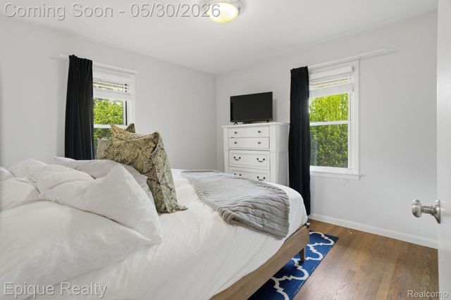 29087 Howard Avenue, Madison Heights, MI 48071
