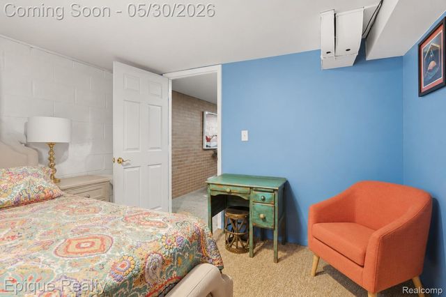 29087 Howard Avenue, Madison Heights, MI 48071