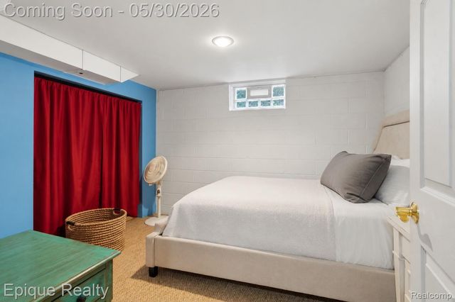 29087 Howard Avenue, Madison Heights, MI 48071