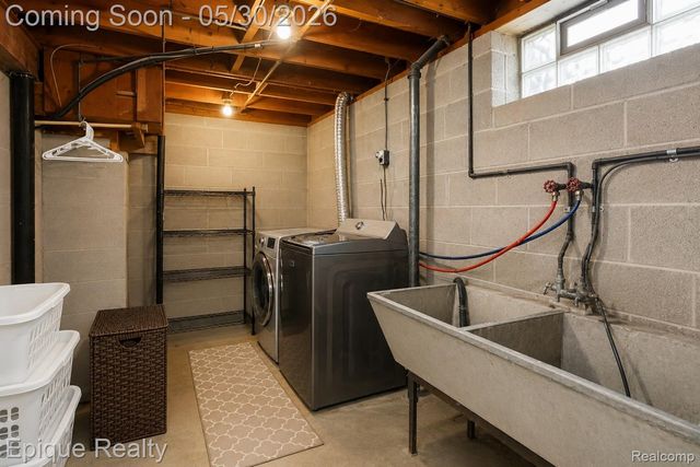 29087 Howard Avenue, Madison Heights, MI 48071