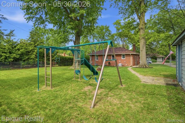 29087 Howard Avenue, Madison Heights, MI 48071