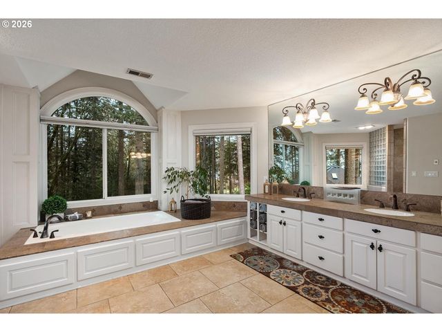 16410 Sw NIGHTHAWK Dr, Beaverton, OR 97007