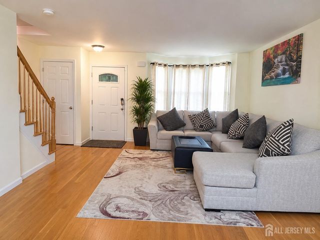 7 Paul Street, Fords, NJ 08863