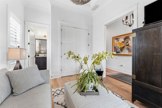 209 S HUBERT AVENUE, Tampa, FL 33609