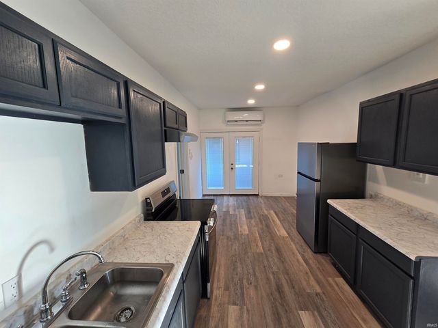2713 Waynewood Drive, Fort Wayne, IN 46809