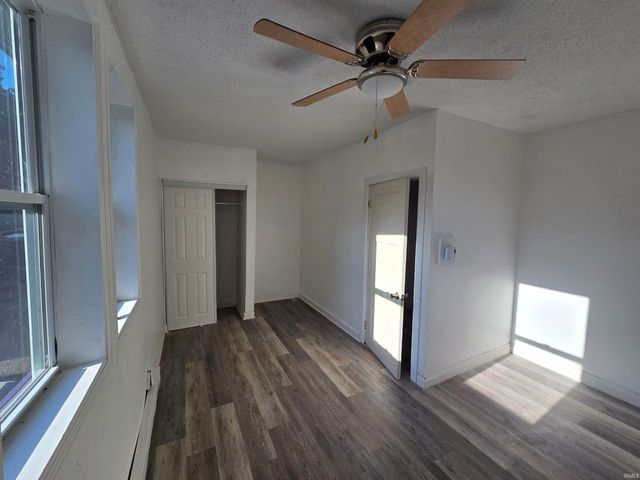 2713 Waynewood Drive, Fort Wayne, IN 46809