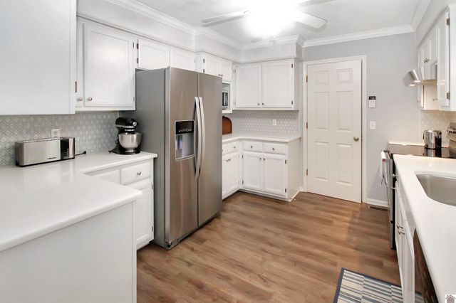 453 Camelot, Murray, KY 42071