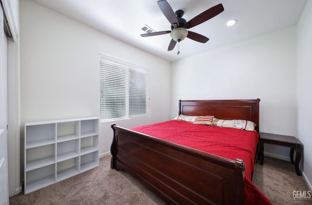 8505 Marble Ridge Way, Bakersfield, CA 93313