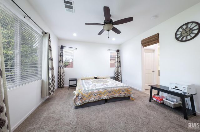 8505 Marble Ridge Way, Bakersfield, CA 93313