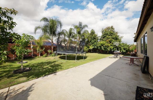 8505 Marble Ridge Way, Bakersfield, CA 93313