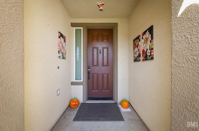 8505 Marble Ridge Way, Bakersfield, CA 93313