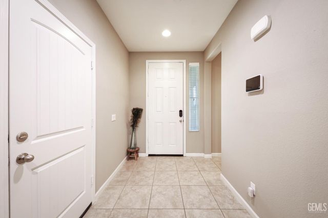 8505 Marble Ridge Way, Bakersfield, CA 93313