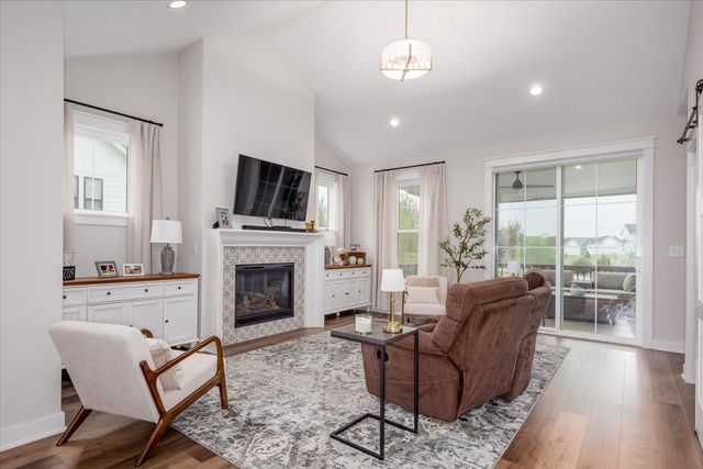427 N 36th Street, Cumming, IA 50061