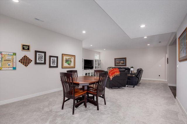 427 N 36th Street, Cumming, IA 50061