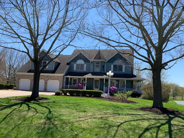 7N610 Cloverfield Circle, St. Charles, IL 60175