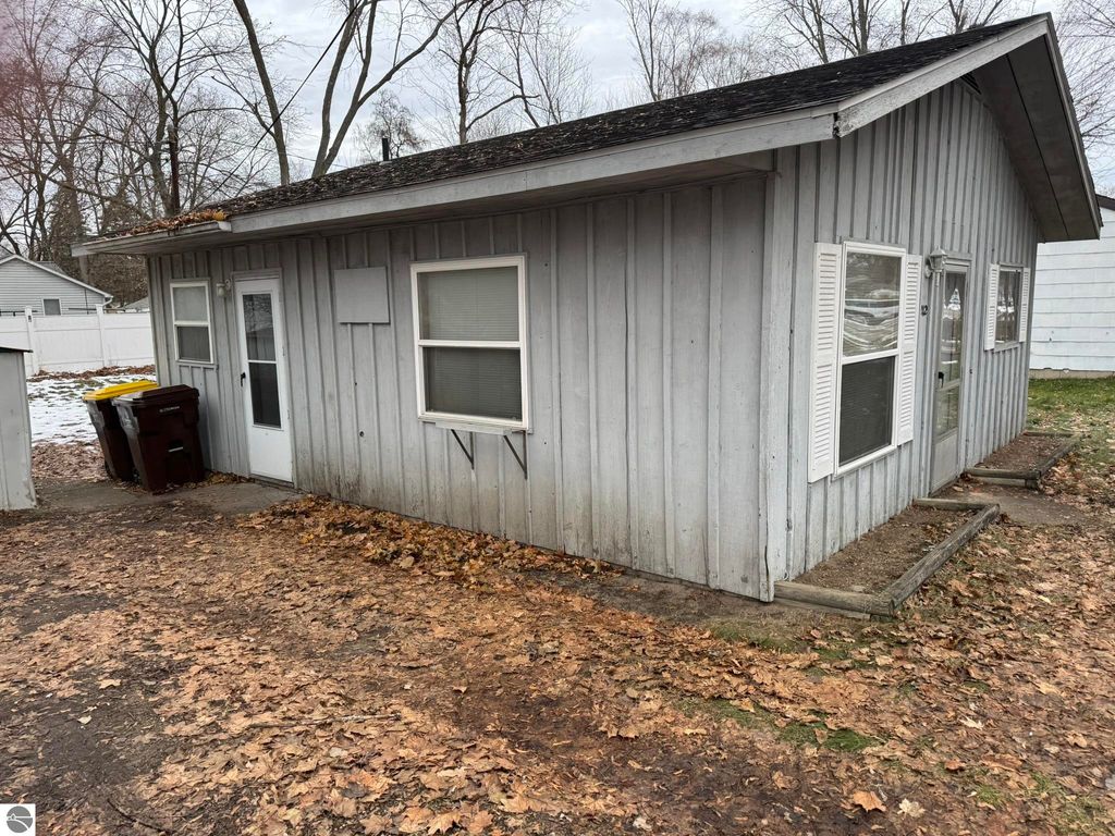 1212 Bruce Street, Mt Pleasant, MI 48858