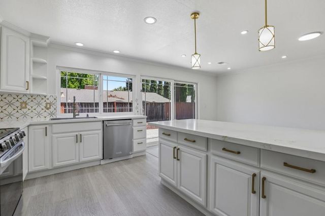 1564 S Wolfe Road, Sunnyvale, CA 94087