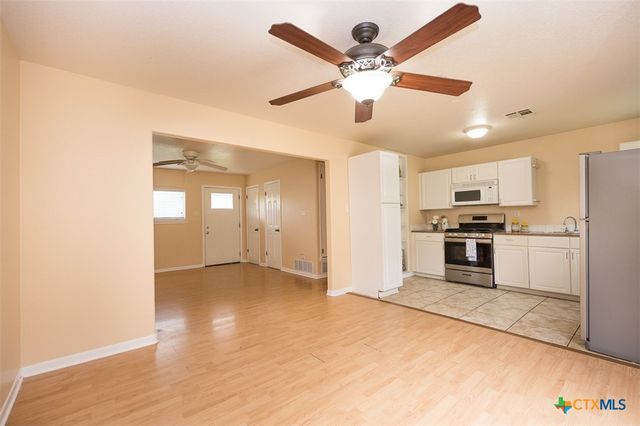 806 S 19th Street, Copperas Cove, TX 76522
