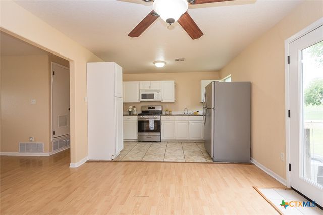 806 S 19th Street, Copperas Cove, TX 76522