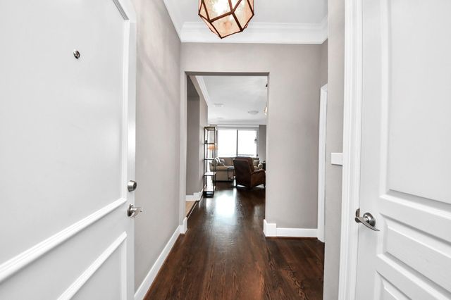 3333 Allen Parkway 1303, Houston, TX 77019